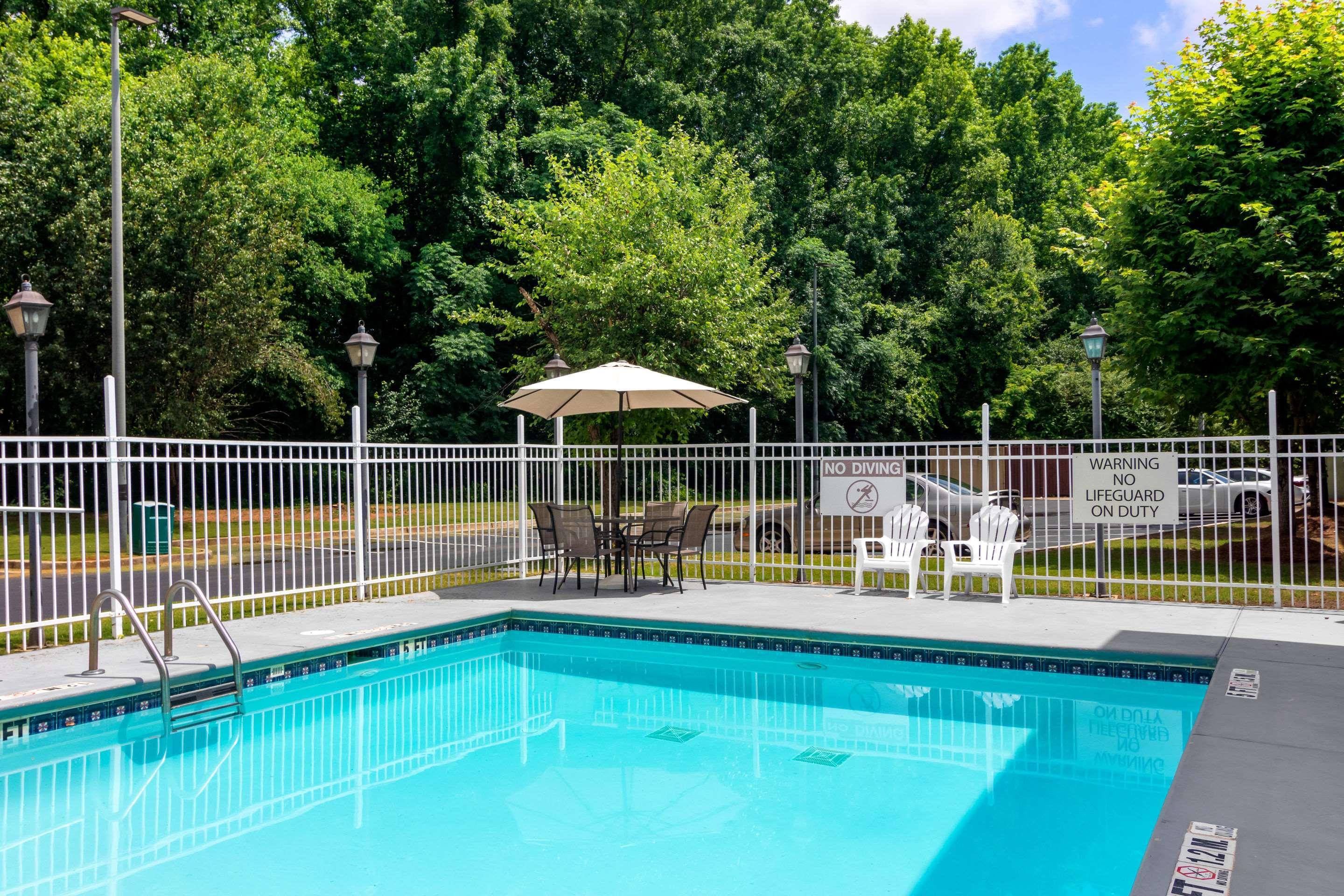 Quality Inn & Suites Decatur - Atlanta East Lithonia Exterior photo